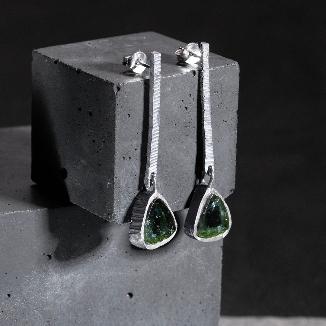MAUNA LOA SILVER AND BLACK DIAMOND EARRING