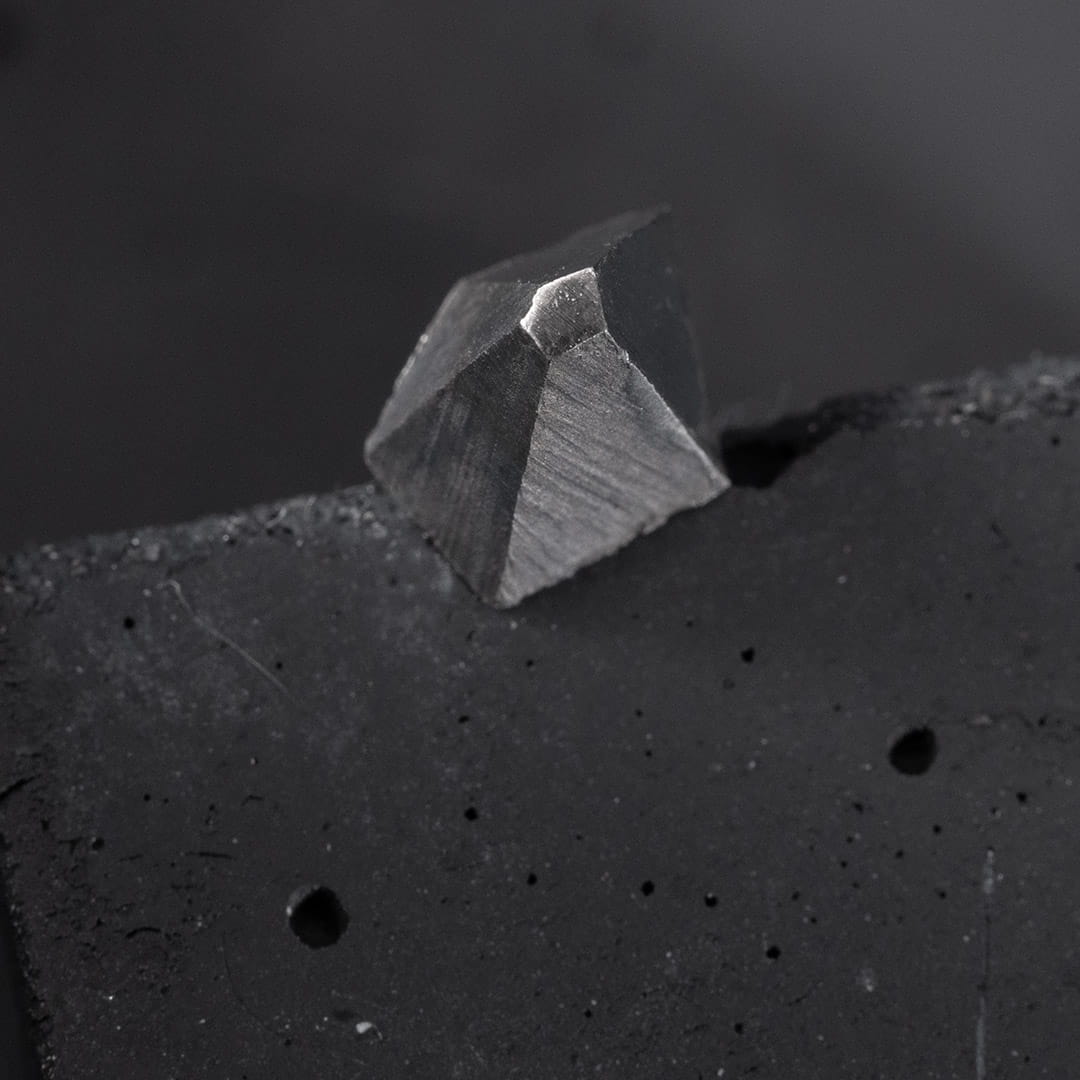 MAUNA LOA SILVER AND BLACK DIAMOND EARRING