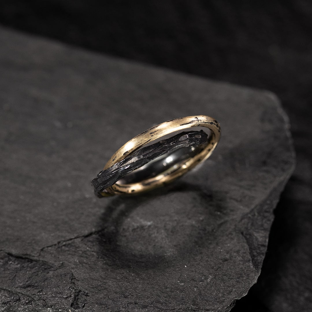 bague doubles anneaux en or jaune et argent ultra noir