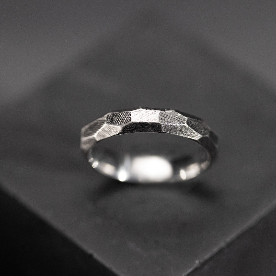 Alliances texturées en argent noir 925/1000