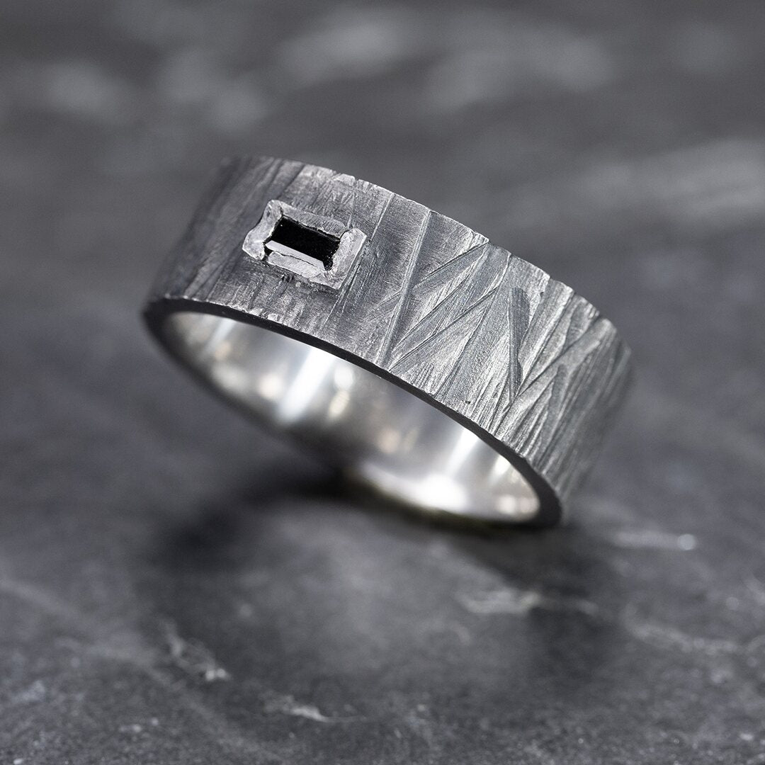 bague en argent noir et diamant noir baguette