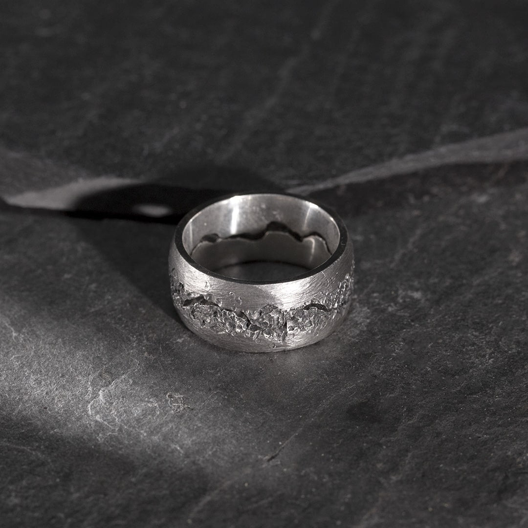 BAGUE EN ARGENT NOIR TEXTUREE