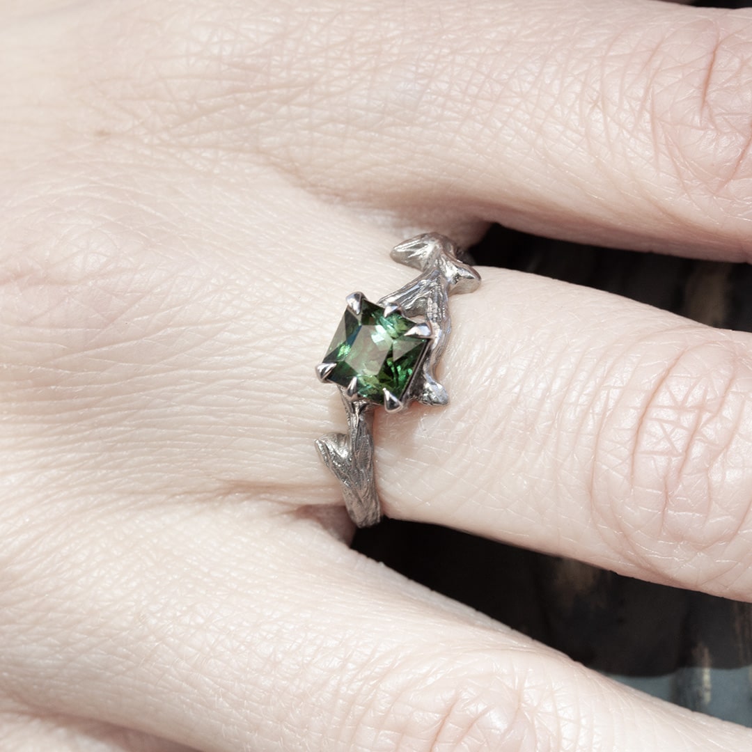 Bague vegetale tourmaline verte Legion Paris