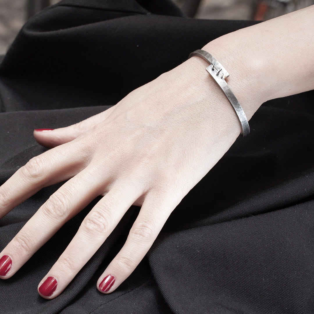 bracelet demi jonc en argent pour femme rigide