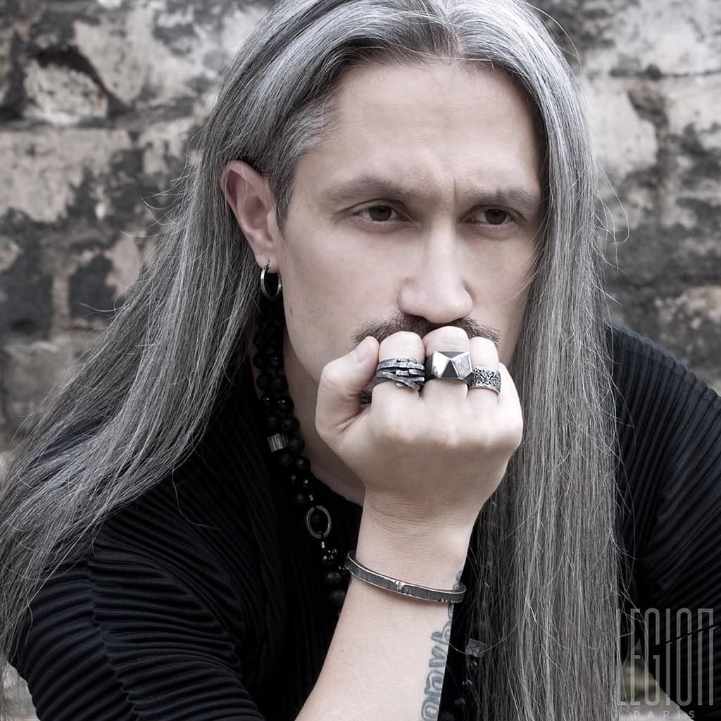bague chevaliere meteorite 1 Legion Paris