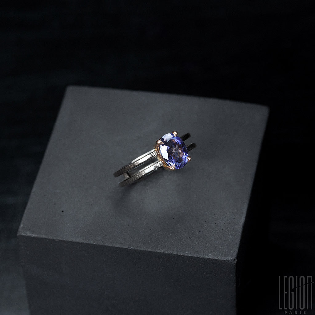 bague or blanc, or rose et iolite