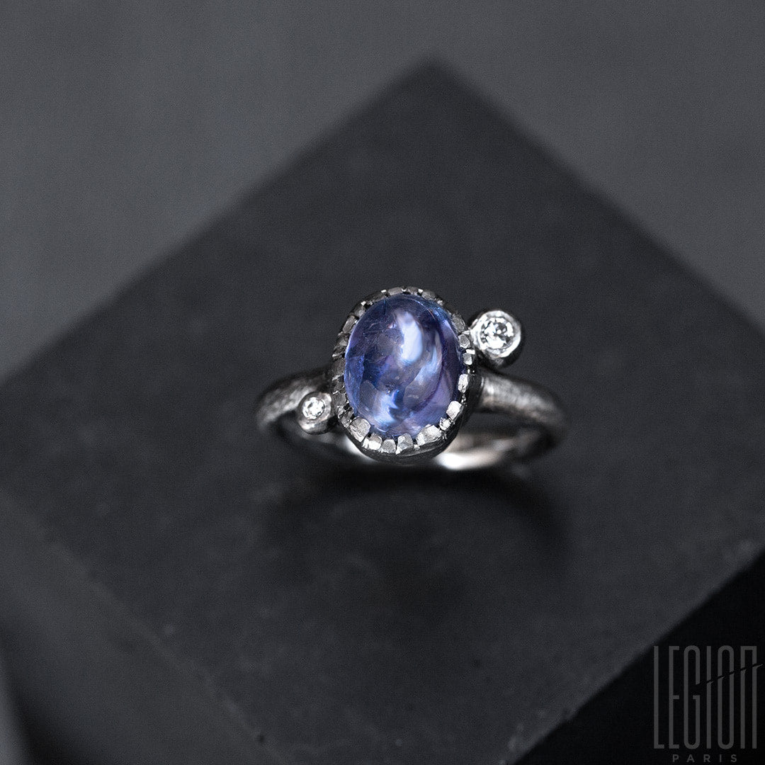 bague de fiançailles, pièce unique, or blanc, Tanzanite, diamants blancs