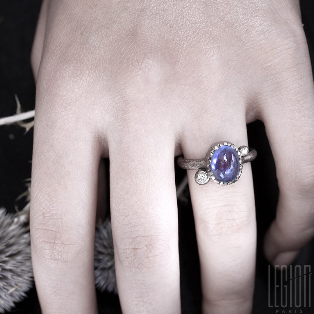 bague de fiançailles, pièce unique, or blanc, Tanzanite, diamants blancs