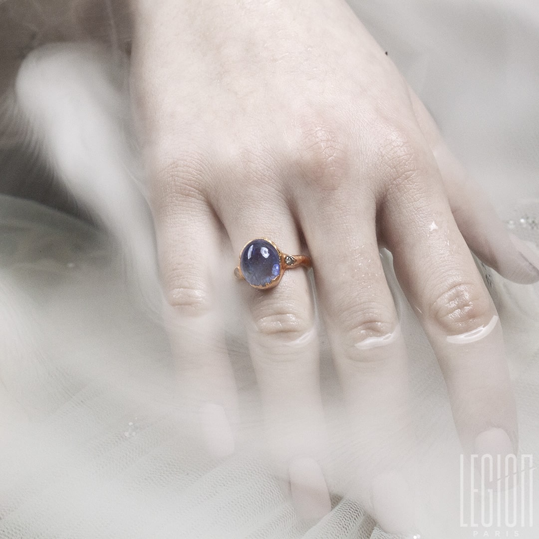 bague de fiançailles, pièce unique, or rouge, Tanzanite, diamants gris