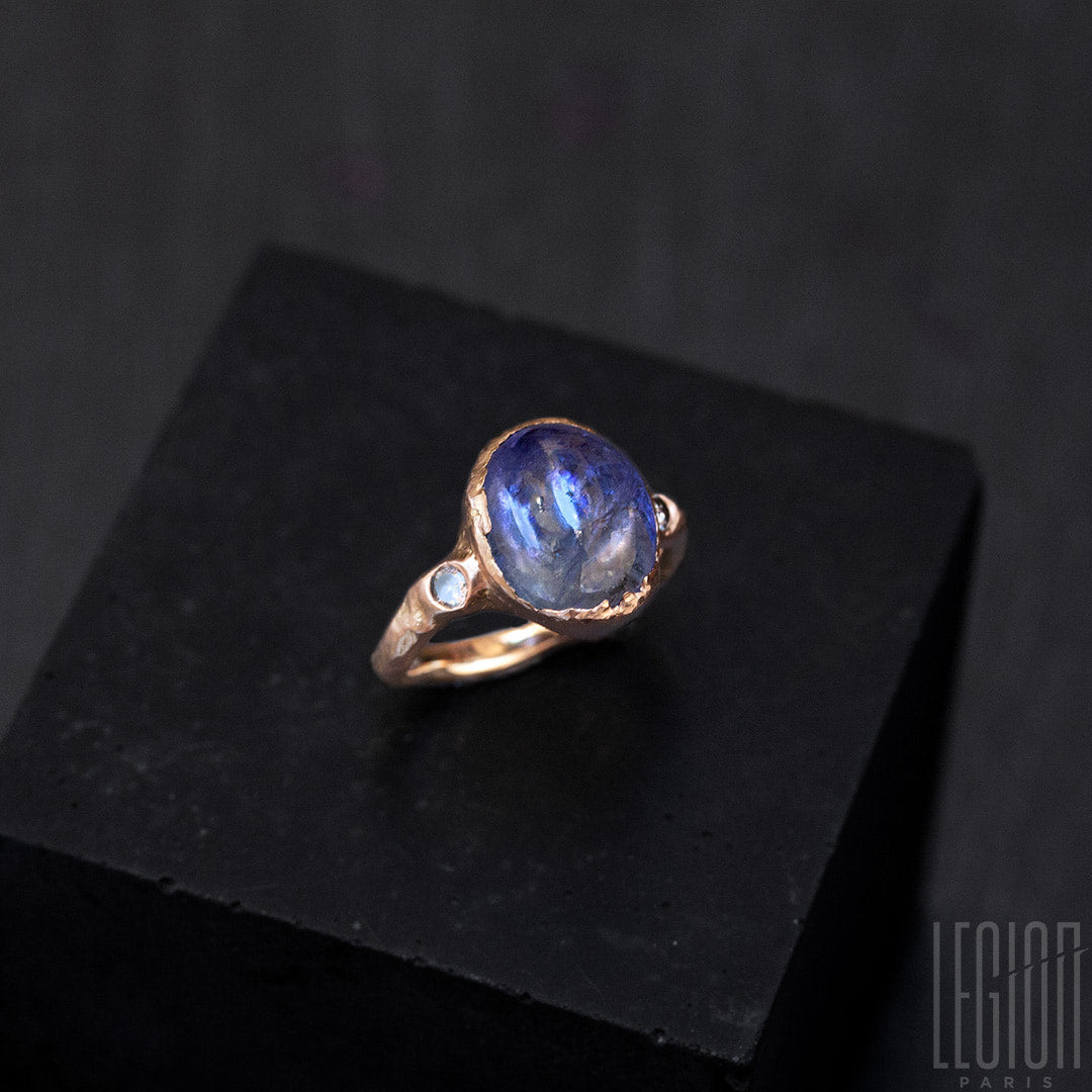 bague de fiançailles, pièce unique, or rouge, Tanzanite, diamants gris
