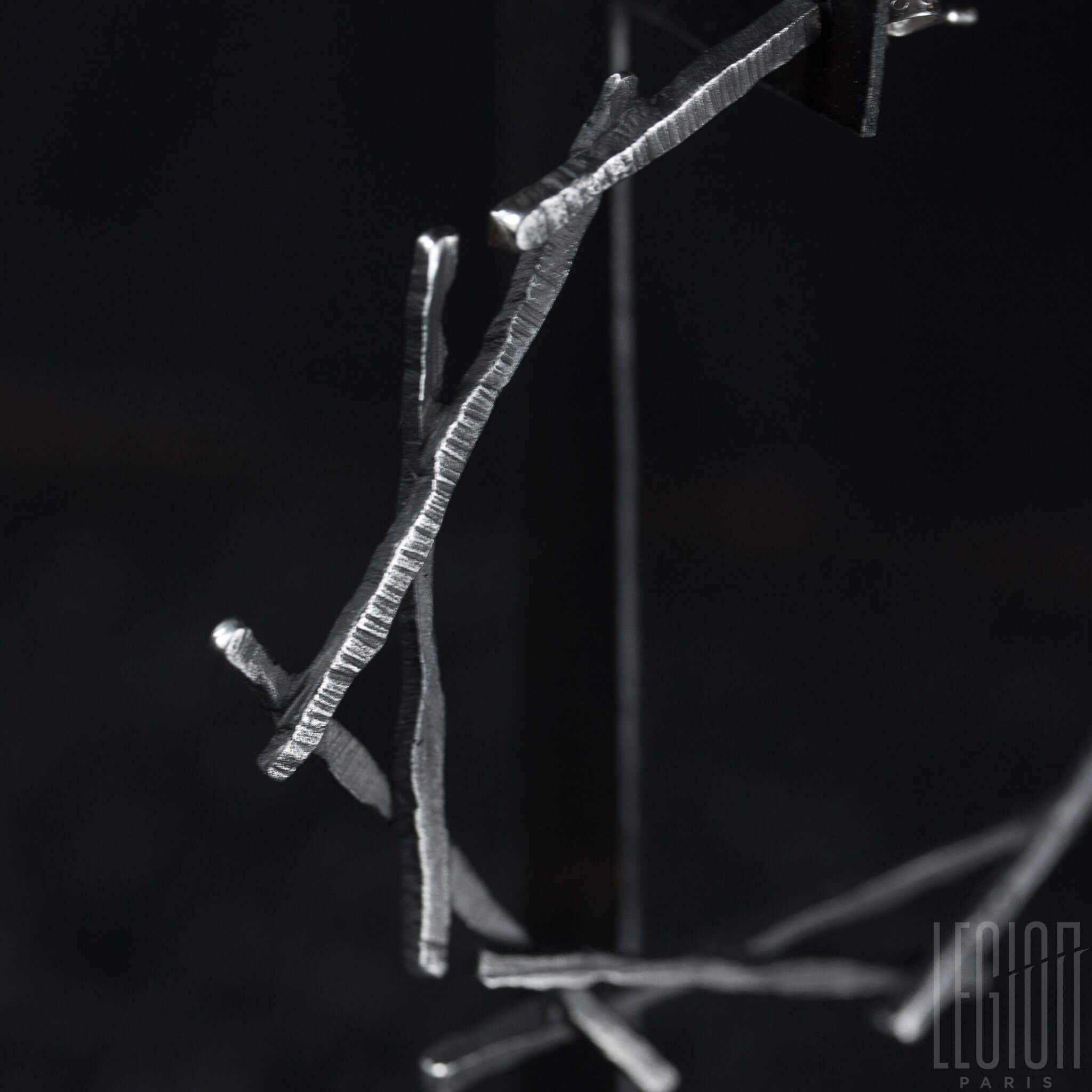 BOUCLE D'OREILLE CREOLE EN ARGENT NOIR MARTELÉ