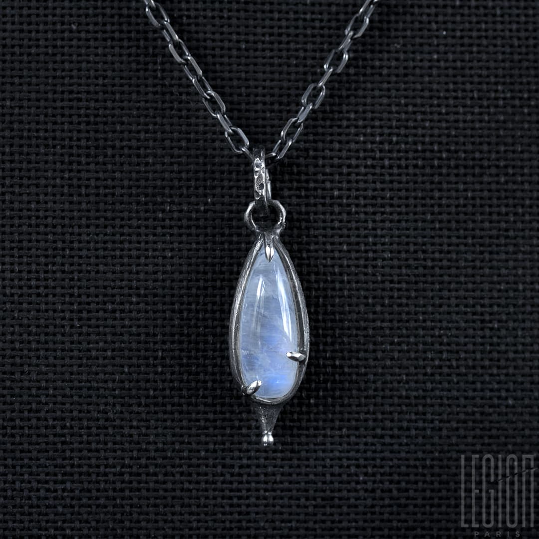 Pendentif contemporain Legion Paris en argent 925 avec une pierre de lune