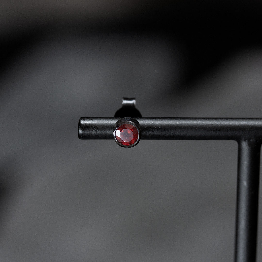 BOUCLE D'OREILLE OR NOIR ET GRENAT