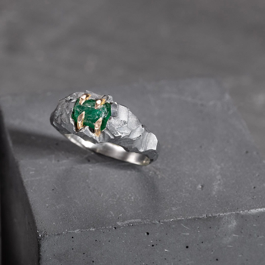 X RUINA BAGUE EN ARGENT, OR ROSE ET EMERAUDE