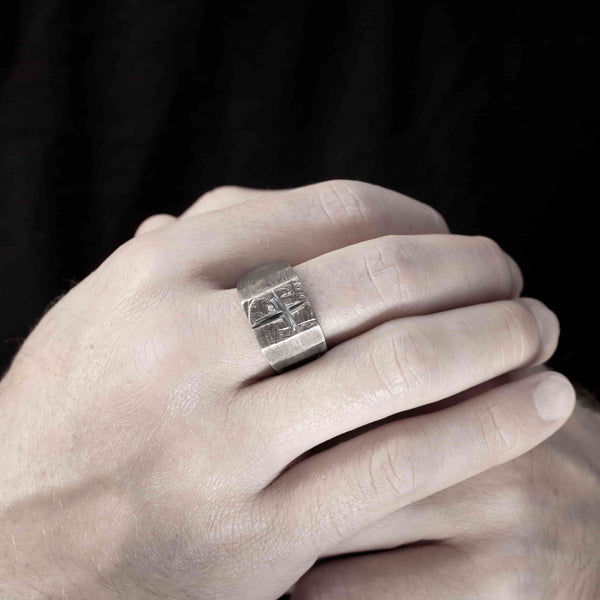 signet ring in black silver with cross