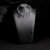 collier ras du cou choker en perles noires de Tahiti et fermoir massif en argent