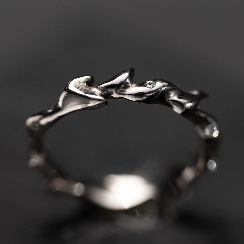 contemporary graphic wedding ring in white gold with white diamonds