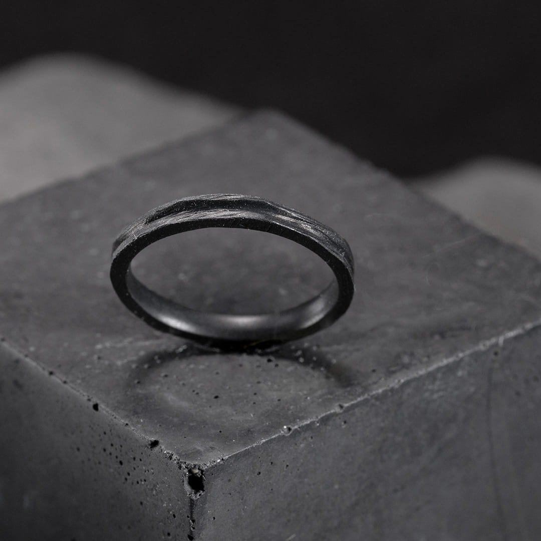 alliance originale en or noir