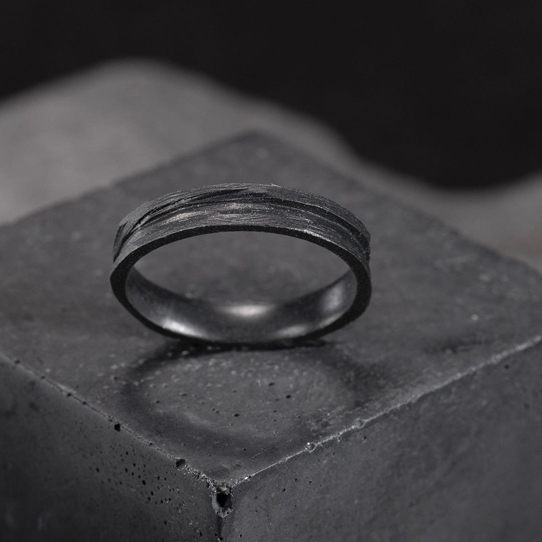 alliance originale en or noir