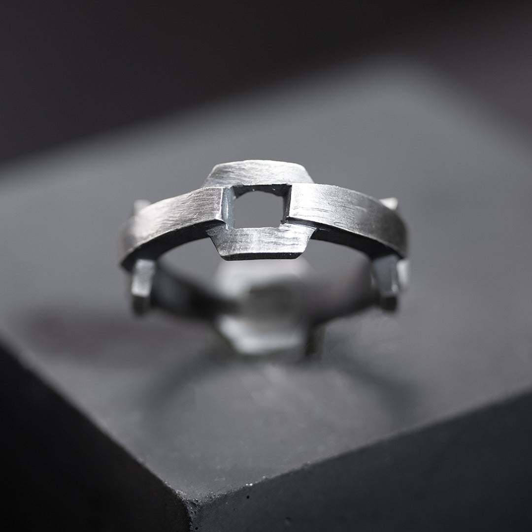 bague originale pour homme en argent noir