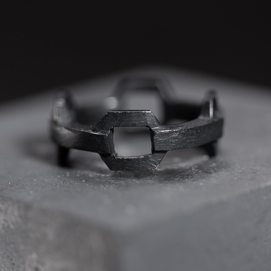 bague originale pour homme en argent noir