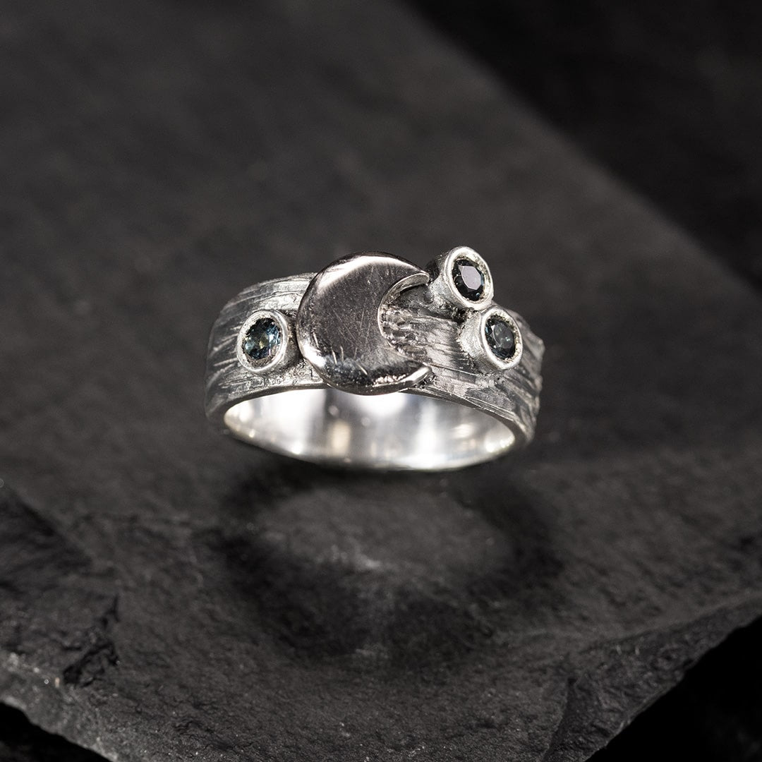 bague large ruban en argent et or blanc et spinelles