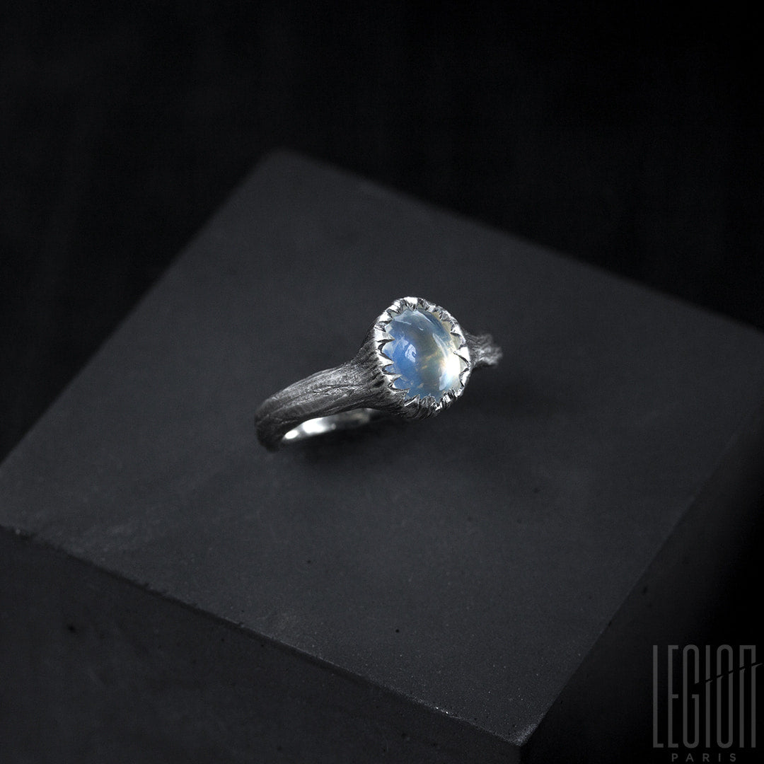 bague argent et cabochon de pierre de lune