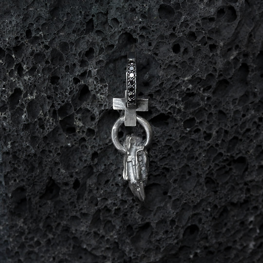 boucle d'oreille en argent noir et diamants noirs