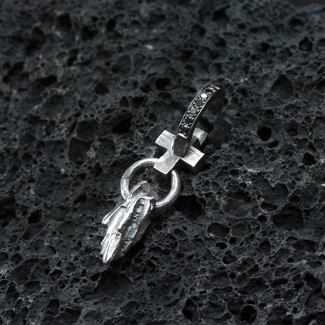 boucle d'oreille en argent noir et diamants noirs