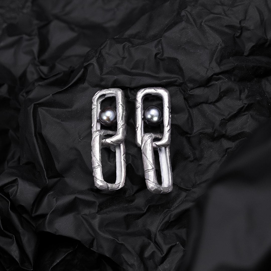 boucles d'oreilles en argent noir et perle de culture akoya
