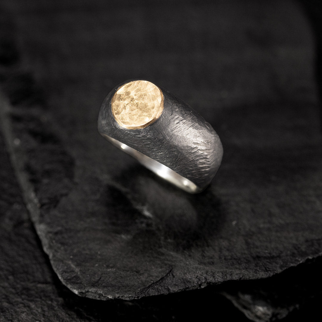 bague chevaliére massive en argent noir et or jaune 