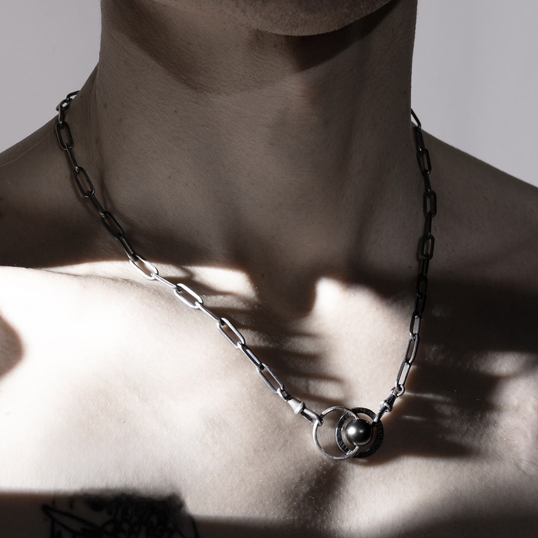 collier en argent pour homme avec perle de Tahiti noire