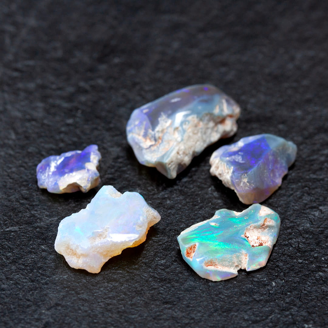 opales brutes d'Australie a monter pour projet sur mesure.