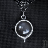 PIerre de lune grise sur un collier en argent massif 925 Legion Paris