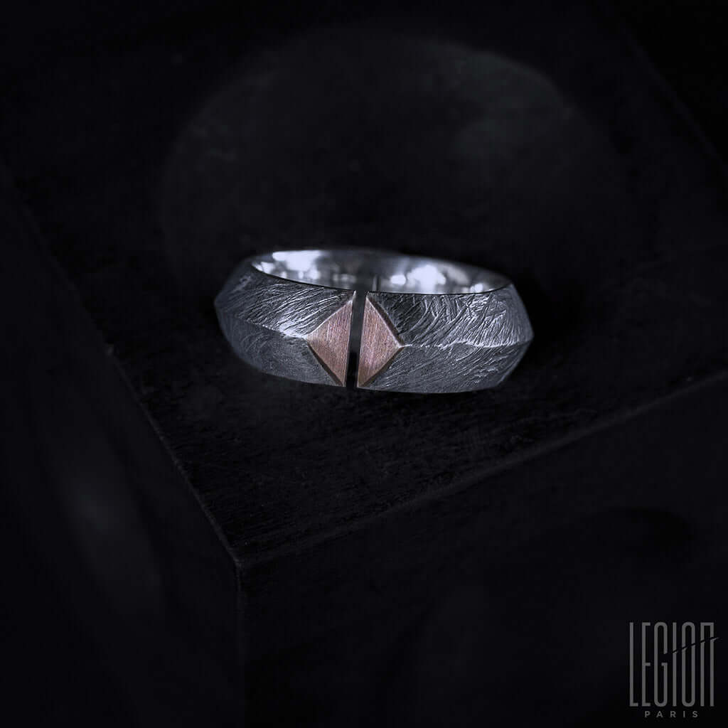bague ouverte en argent noir et or rouge