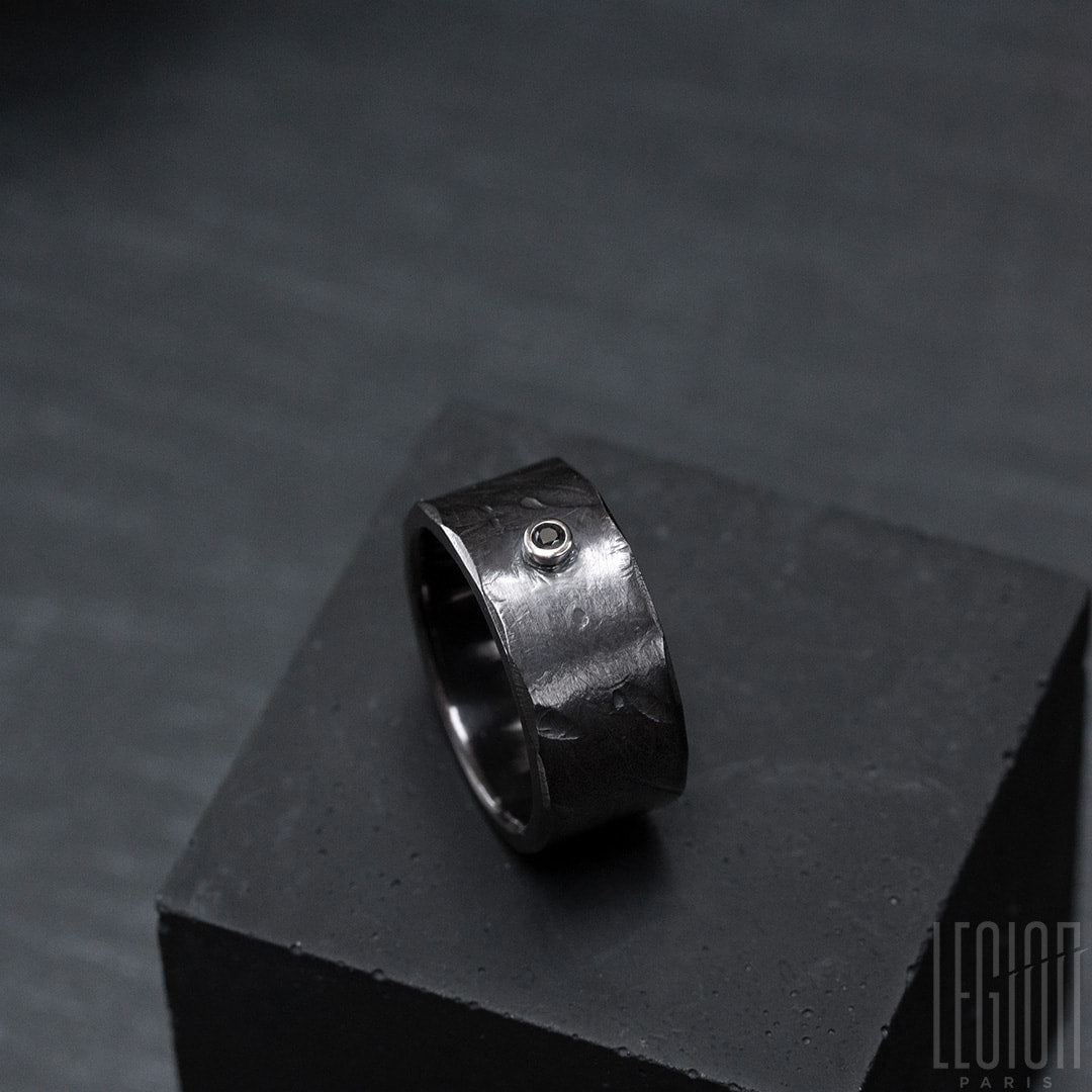 Bague large en argent noir et diamant noir