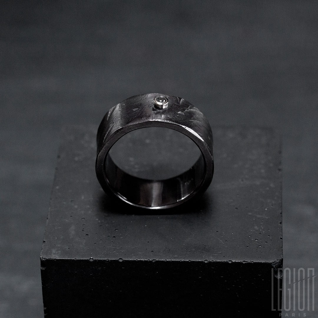 Bague large en argent noir et diamant noir