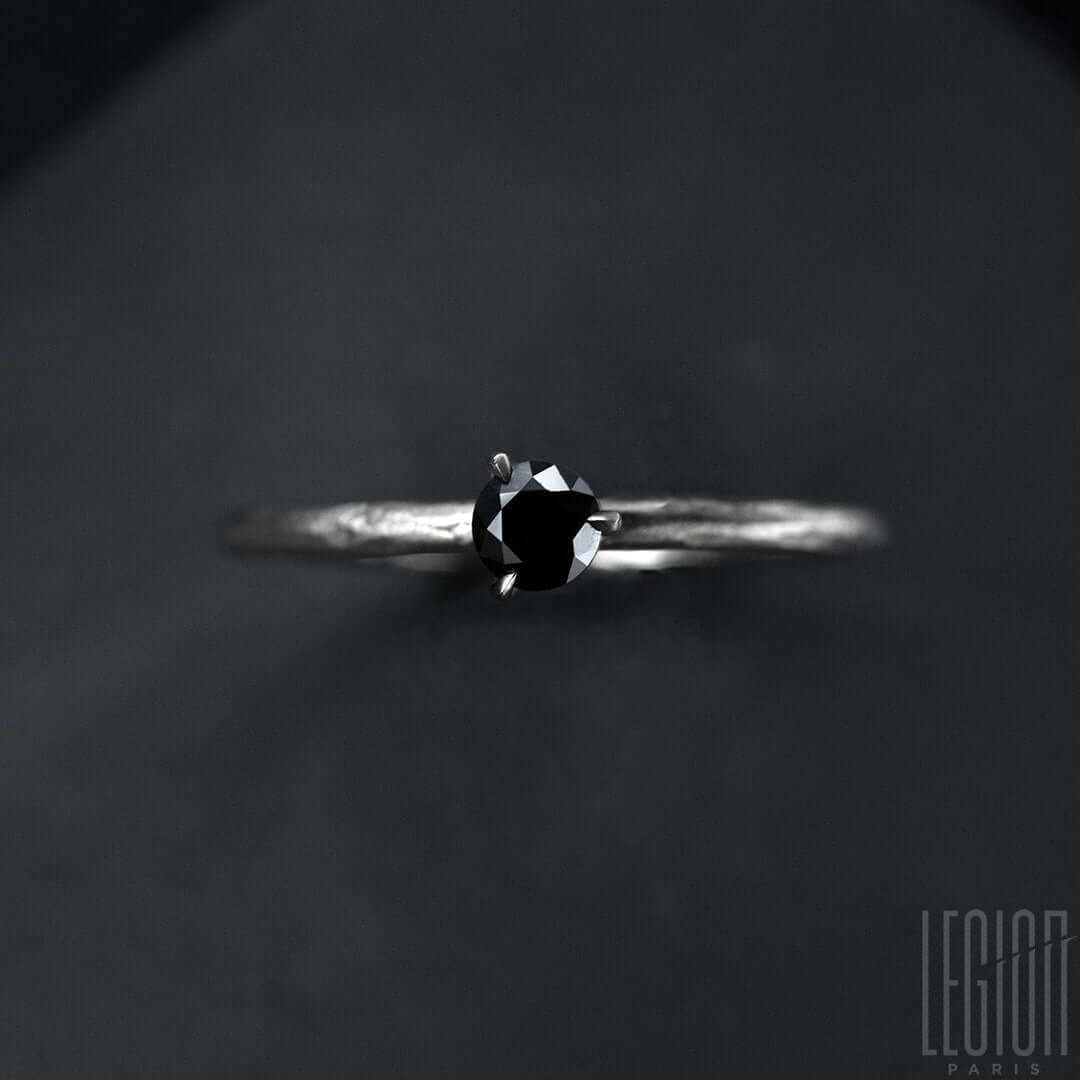 gros plan d'un diamant noir