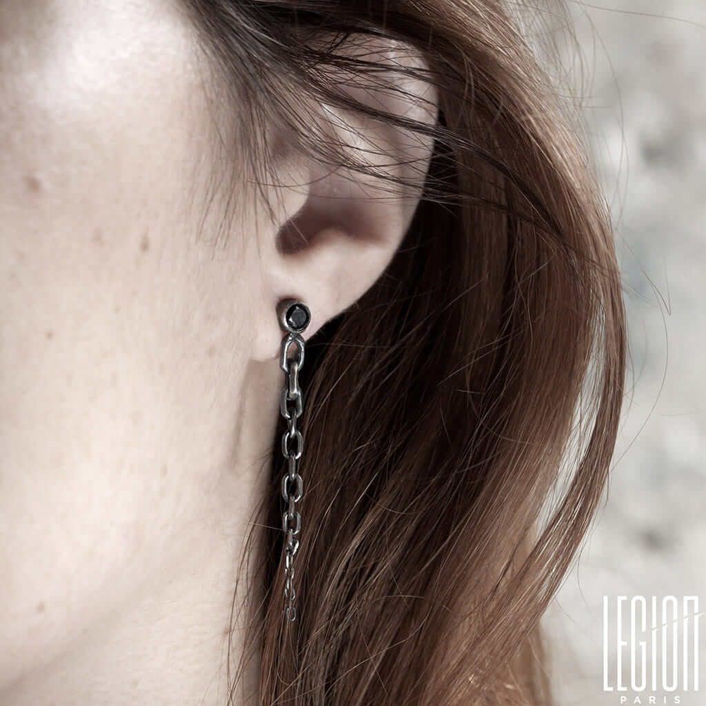 boucles doreilles chaine spinelles noir 1 Legion paris