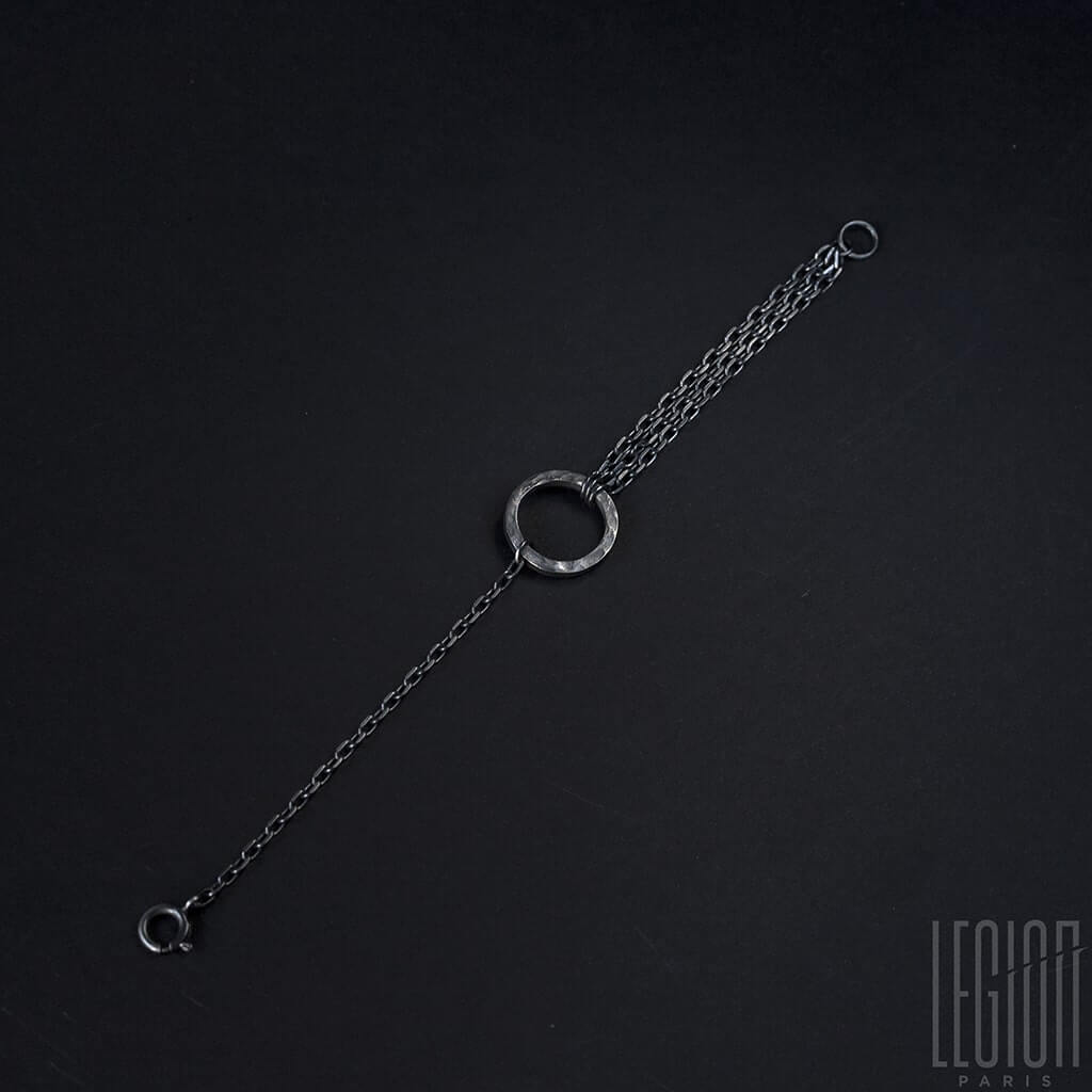 bracelet à plat en argent noir avec différentes chaines