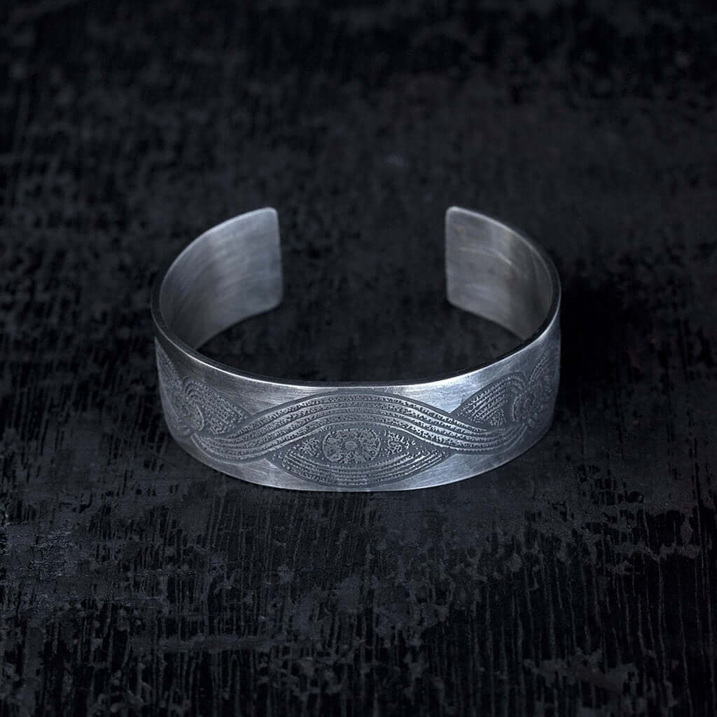 bracelet en argent noir Legion paris a plat