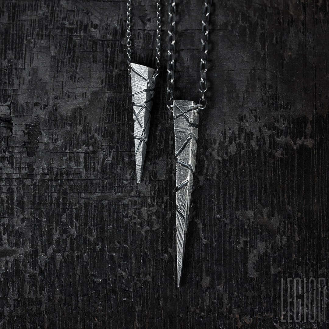 Pendentif stalactite en argent noir et texturé